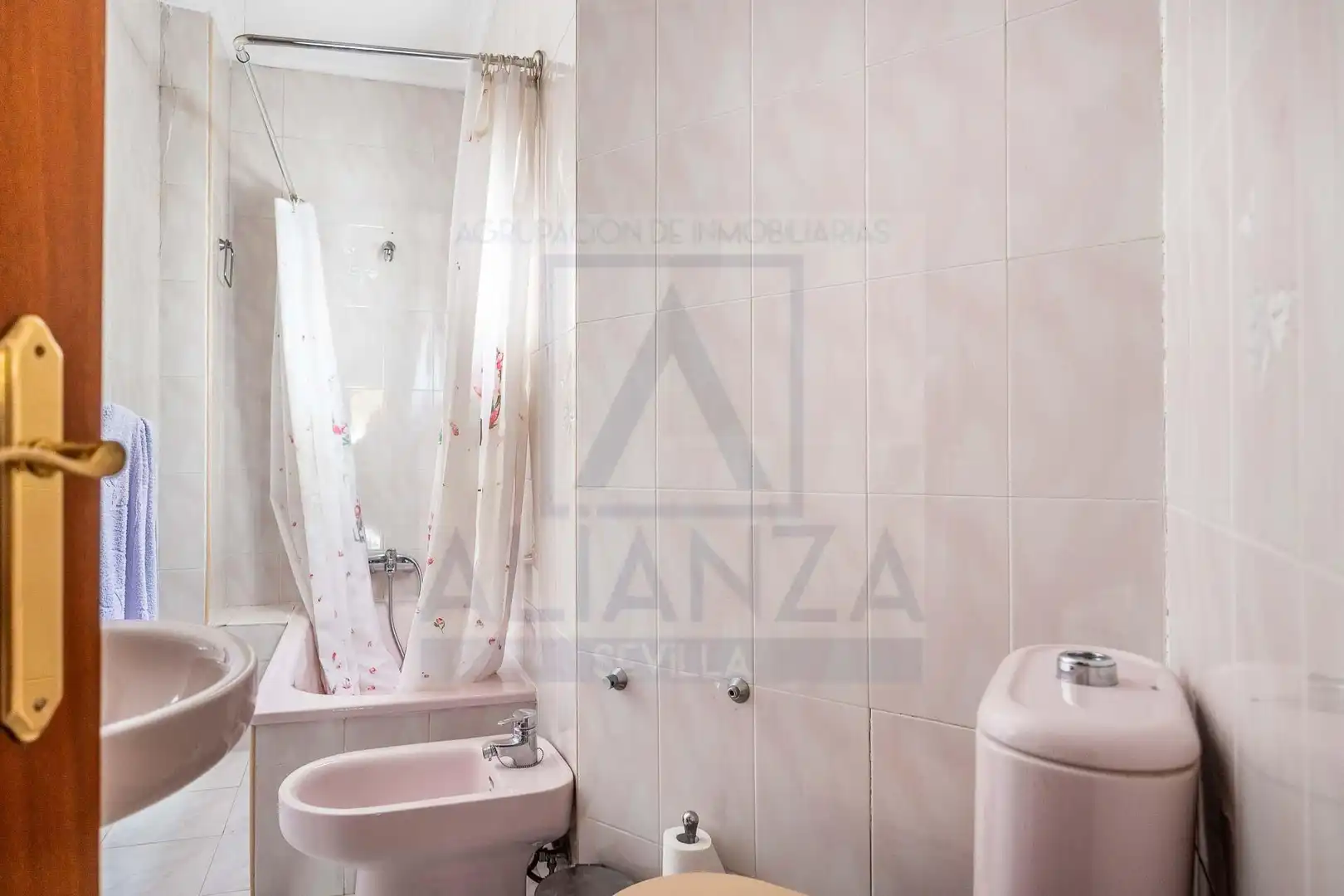 Baño de Piso en venta en Camas con Aire acondicionado