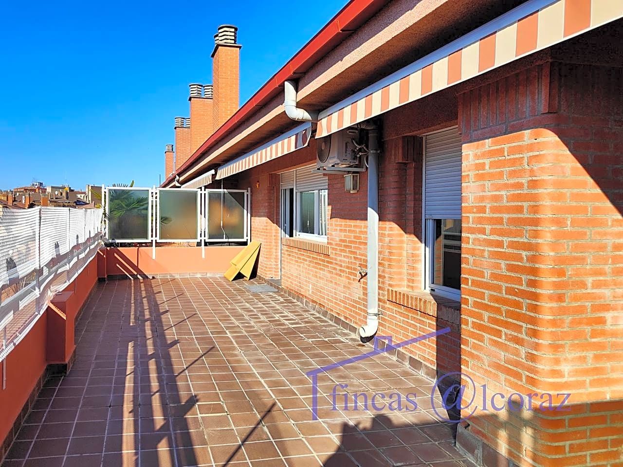 Attic to rent in Cavia, Mariano, San Lorenzo