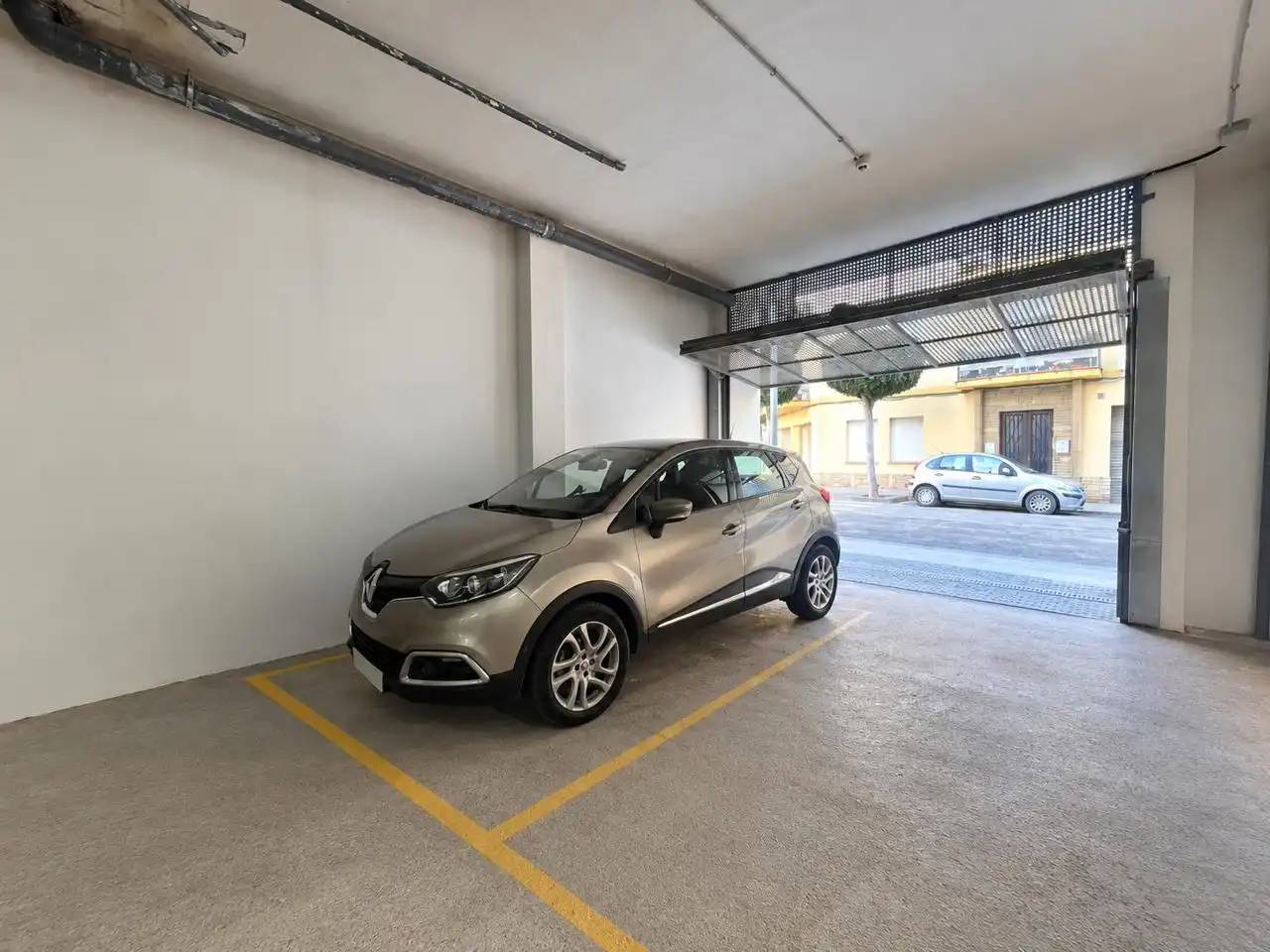 Aparcamiento en venta en calle Ramon Berenguer IV, imagen 2