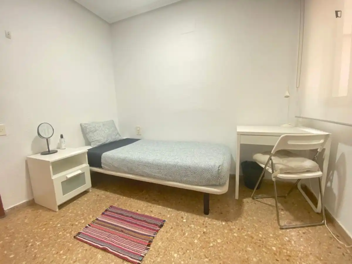 Bedroom of Apartments for rent in Valencia  with Furnished, Oven and Washing machine