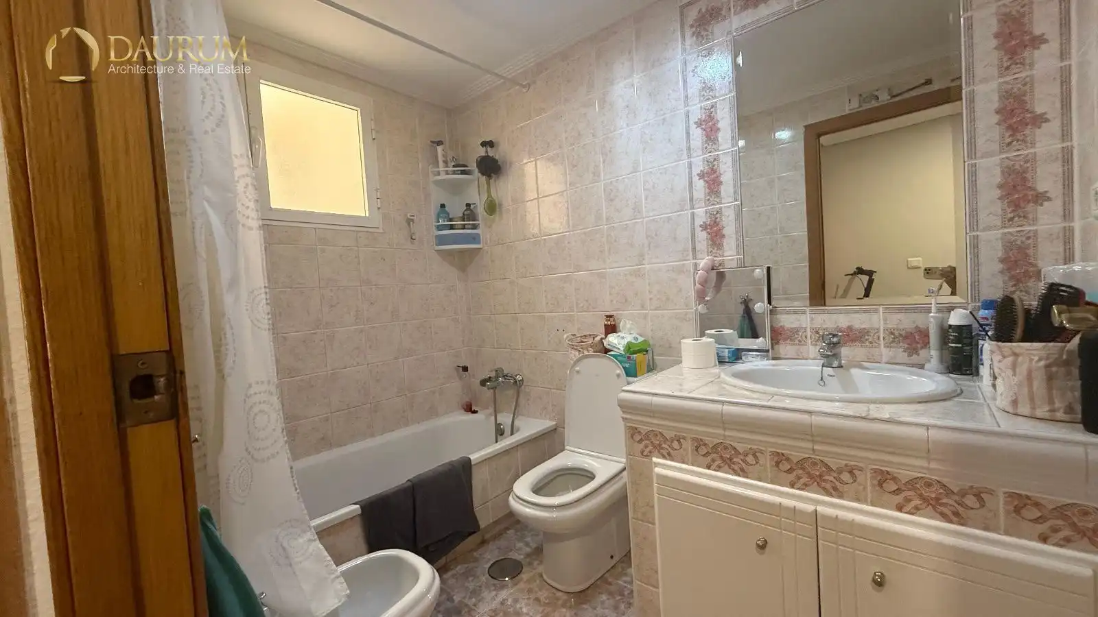 Badezimmer von Wohnung zum Verkauf in Alicante / Alacant mit Klimaanlage, Heizung und Abstellraum