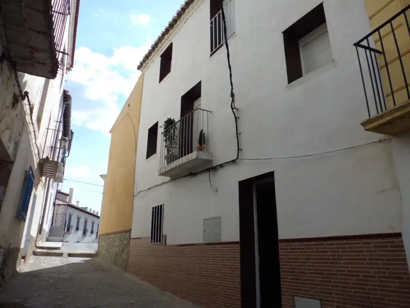 Vista exterior de Piso en venta en Guadix con Balcón