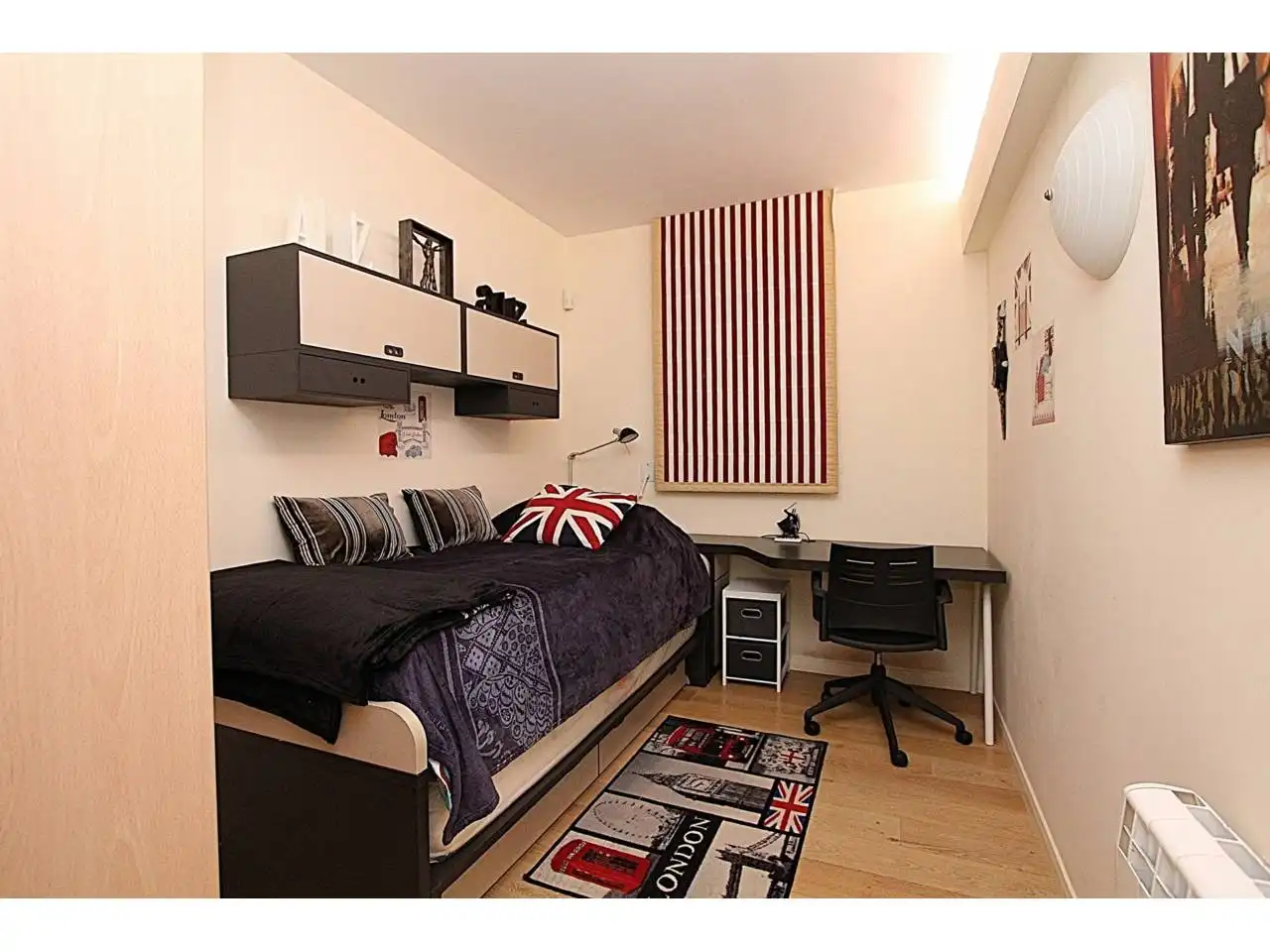 Schlafzimmer von Wohnung zum Verkauf in Lloret de Mar mit Klimaanlage, Heizung und Privatgarten