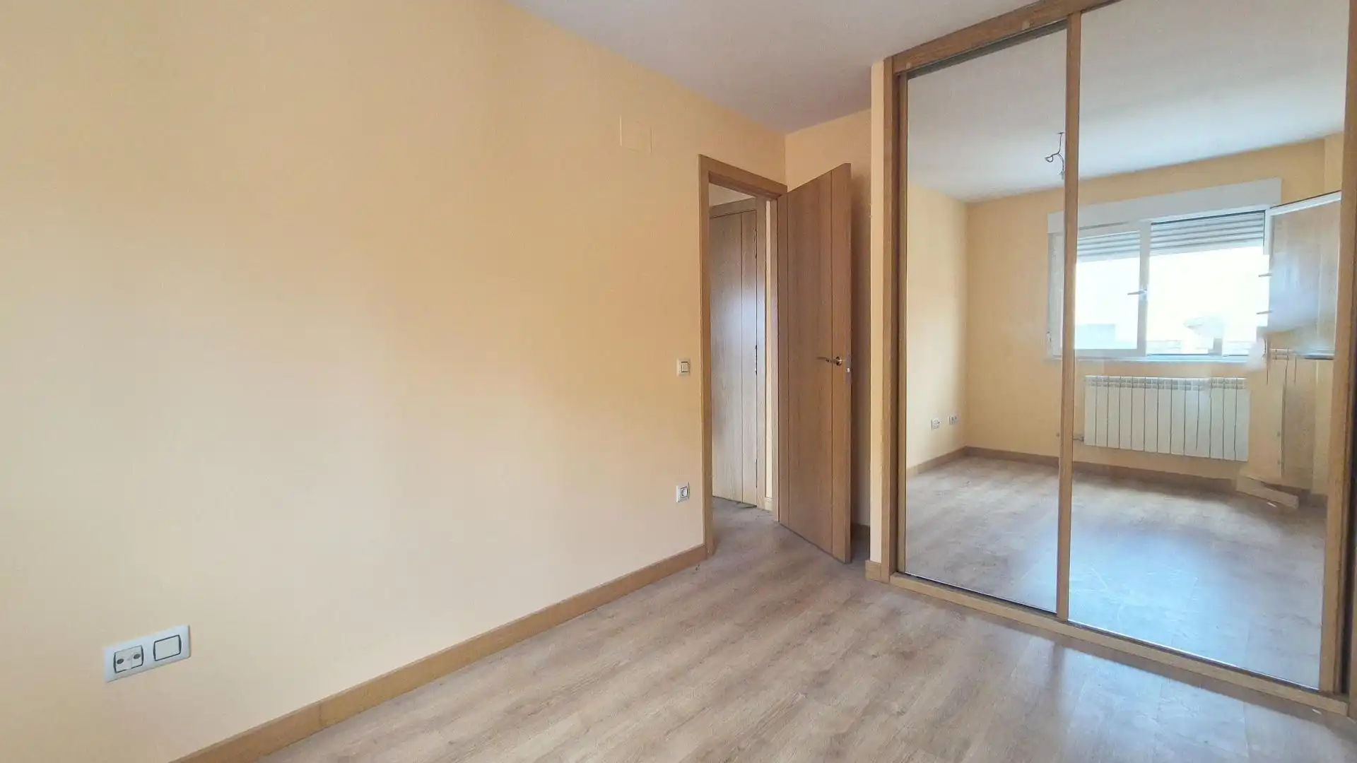 Schlafzimmer von Wohnungen zum Verkauf in San Cristóbal de la Cuesta mit Heizung
