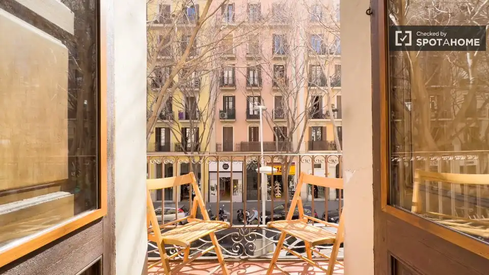 Flat with terrace to rent in Eixample, imagen 3