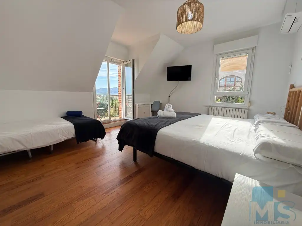 Dormitori de Casa o xalet en venda en Hondarribia