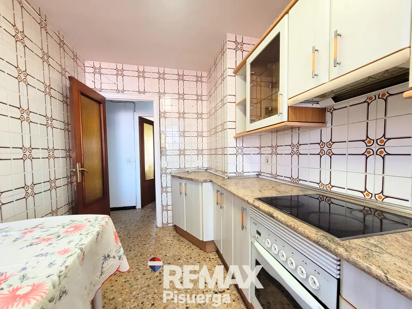 Cocina de Piso en venta en Valladolid con Terraza y Balcón