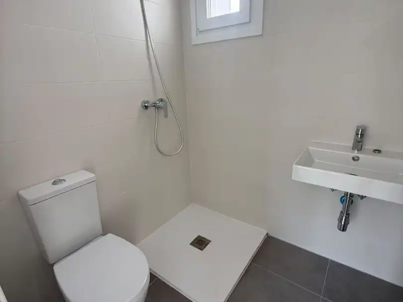 Badezimmer von Wohnungen zur Miete in Torreblanca del Sol