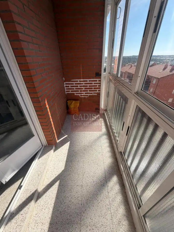 Terrassa de Pis de lloguer en Terradillos amb Calefacció, Moblat i Balcó