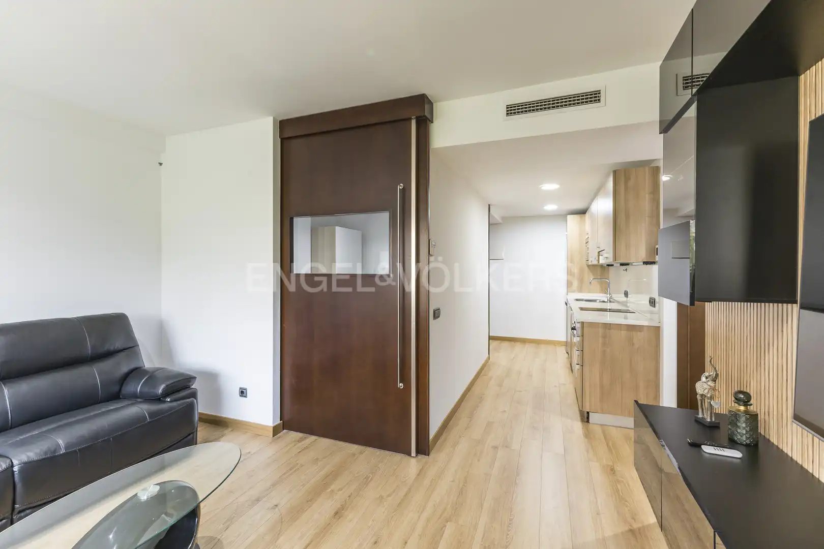 Living room of Flat for rent in Madrid  with Air Conditioner, Heating and Swimming Pool