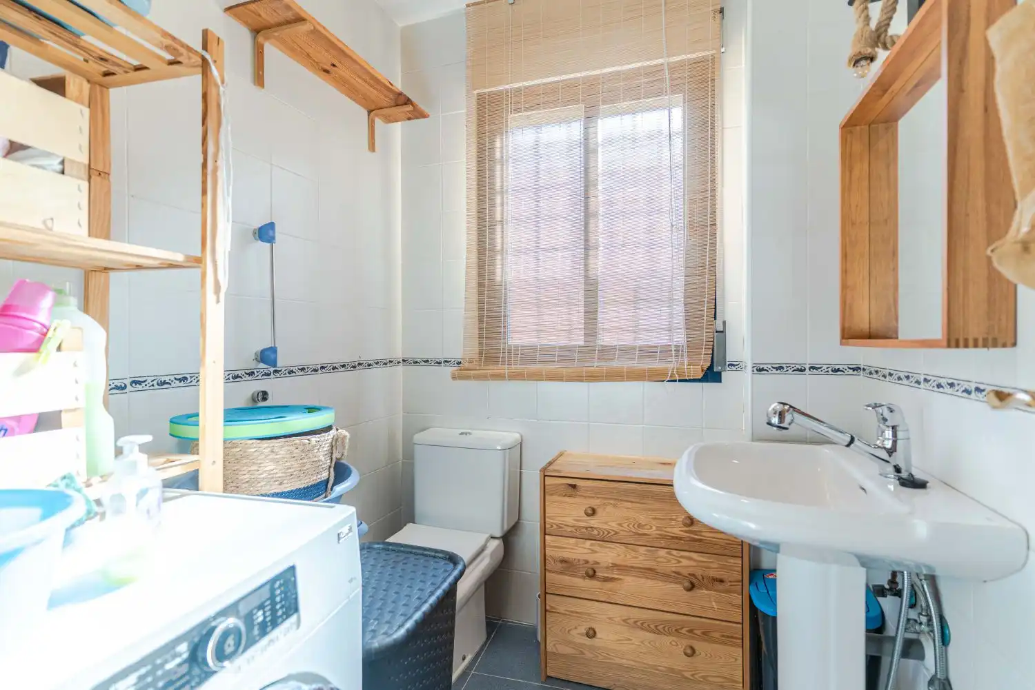 Baño de Piso en venta en Motril con Terraza, Balcón y Piscina comunitaria