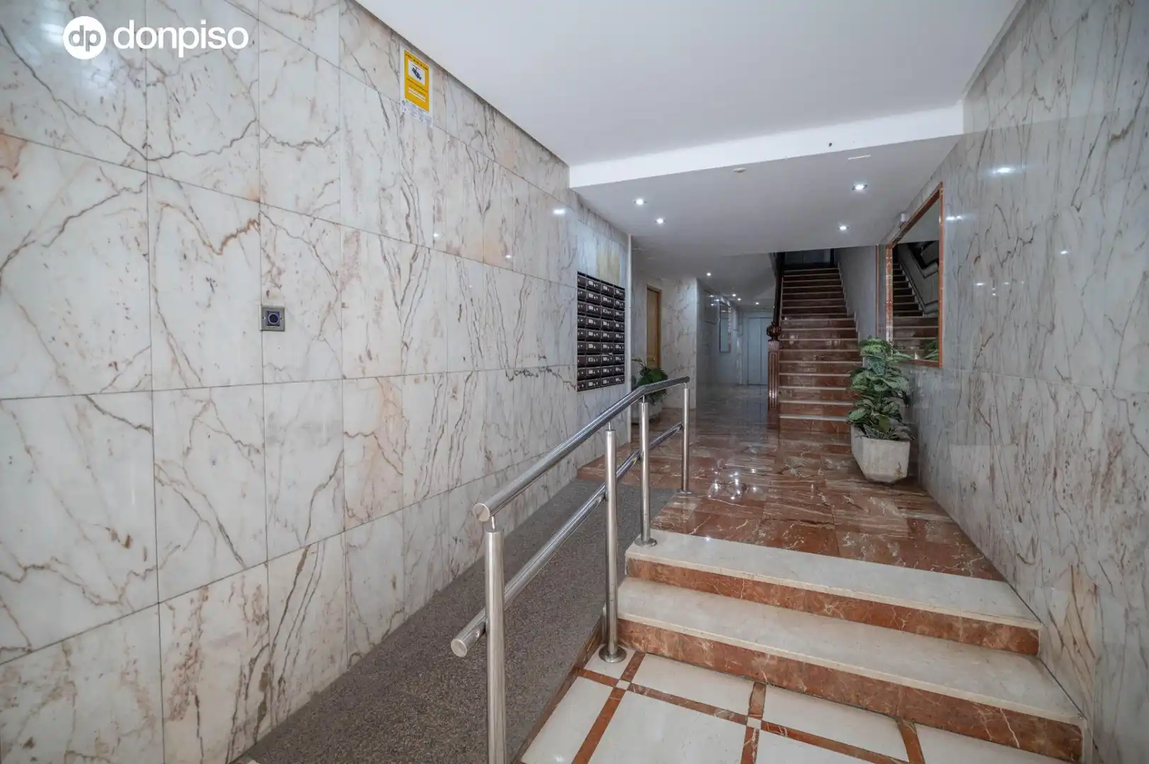 Piso con terraza en venta en Calle EMPERATRIZ EUGENIA 6, imagen 64