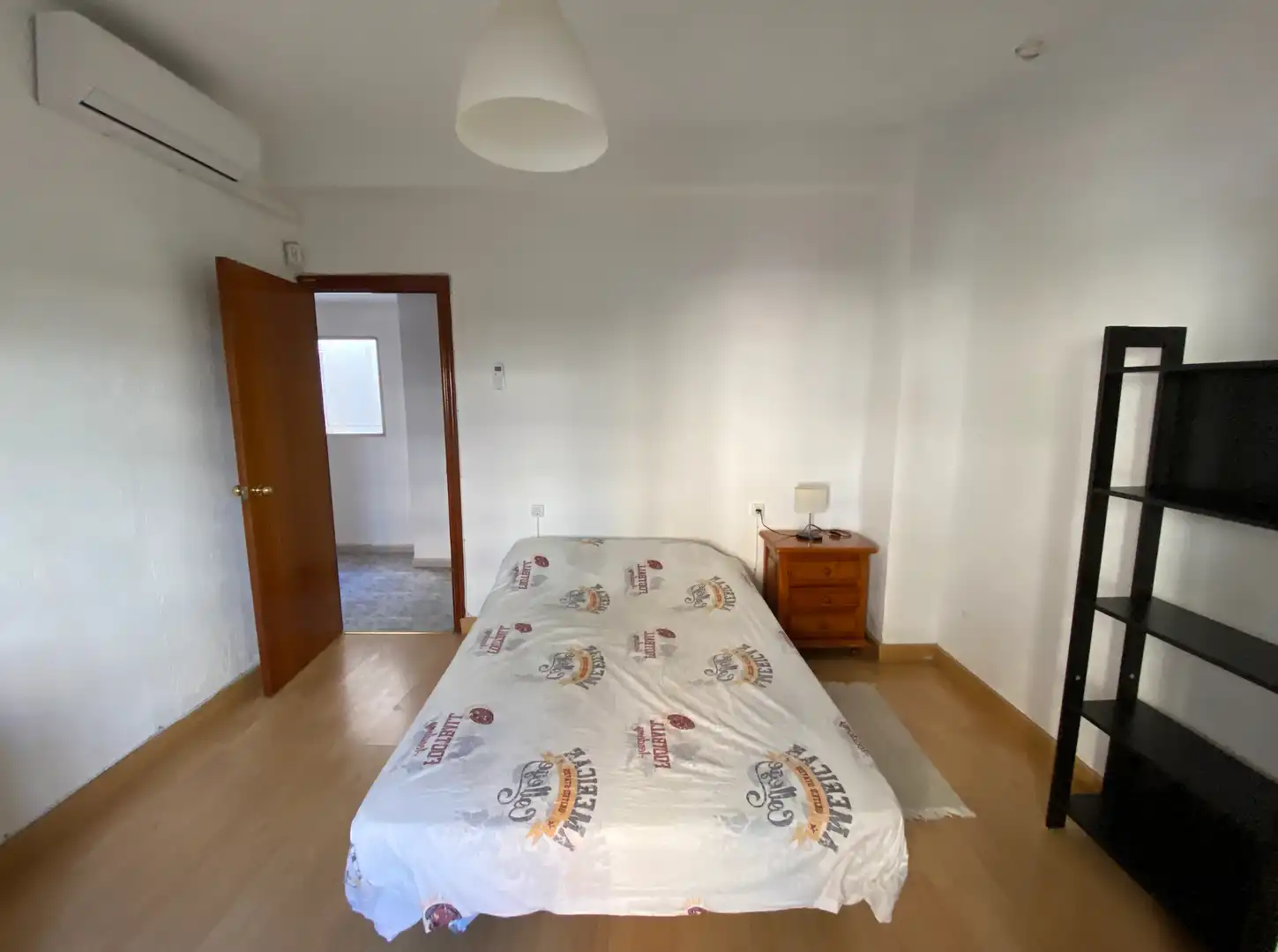 Habitación en Calle Abogado Federico Orellana Toledano, Girón - Las Delicias