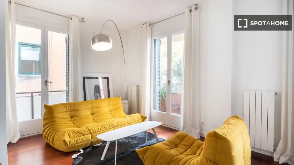 Habitació a Sant Pere, Sta. Caterina i la Ribera