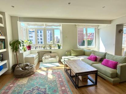 Living room of Flat for sale in Oviedo   with Heating