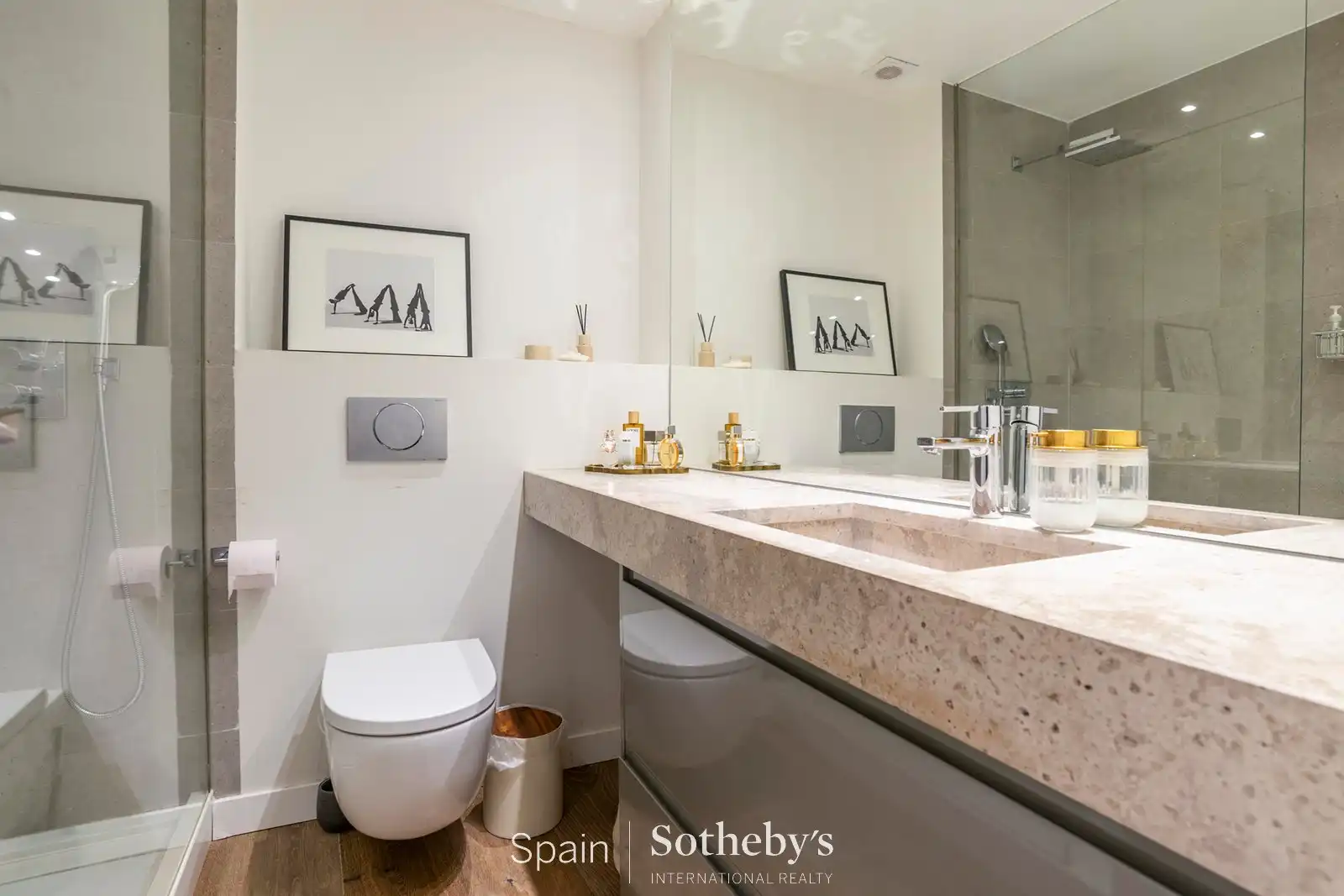 Bany de Apartament en venda en Madrid amb Aire condicionat, Calefacció i Traster