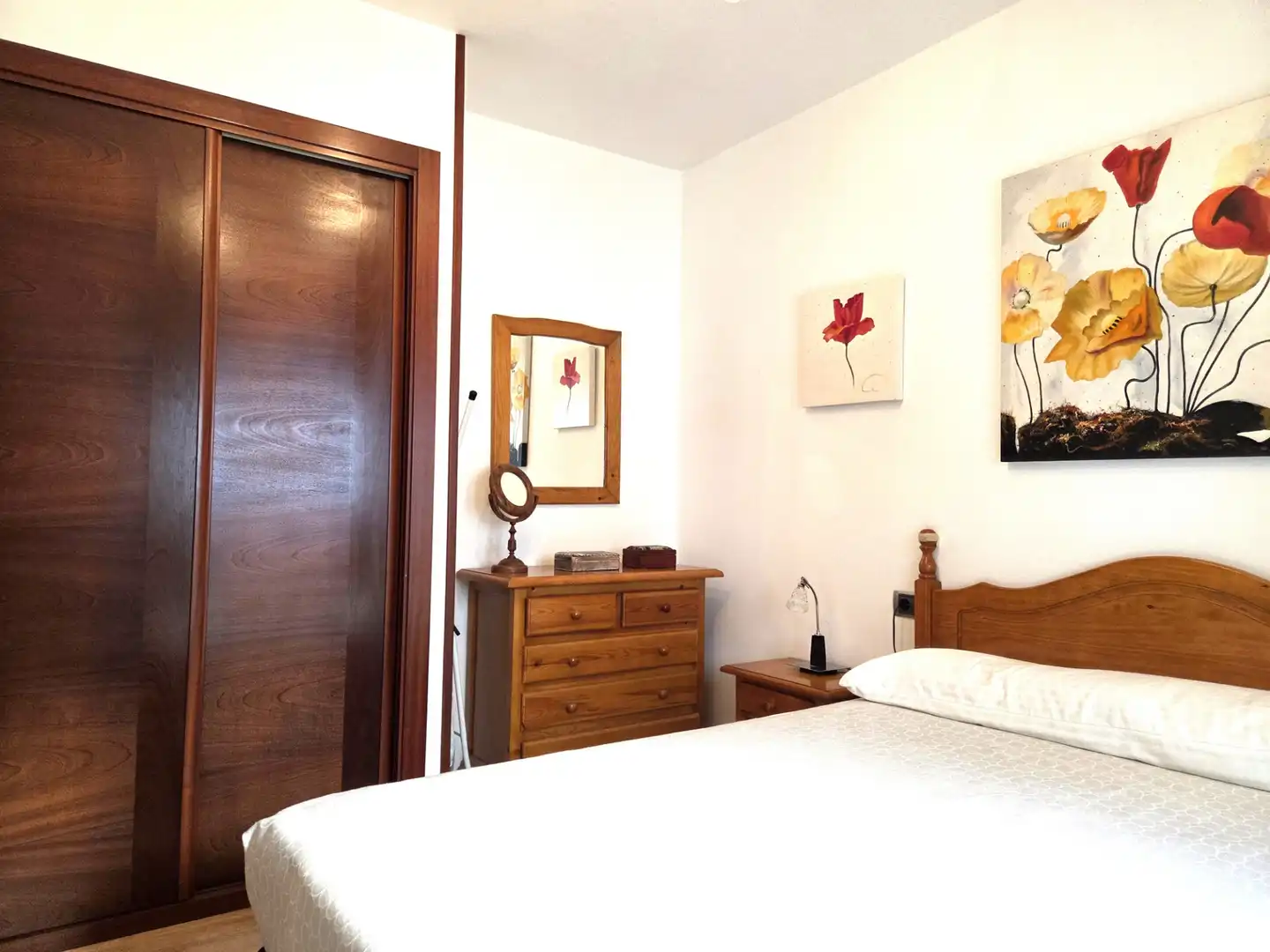 Schlafzimmer von Wohnungen zur Miete in Sanxenxo mit Terrasse, Möbliert und Ofen