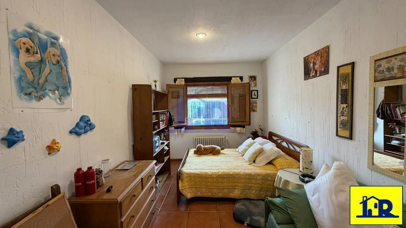 Dormitori de Casa o xalet en venda en Villalba de la Sierra amb Calefacció, Traster i Piscina