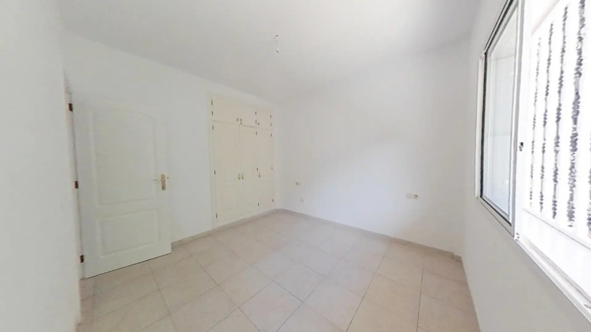 Bedroom of Flat for sale in Arona