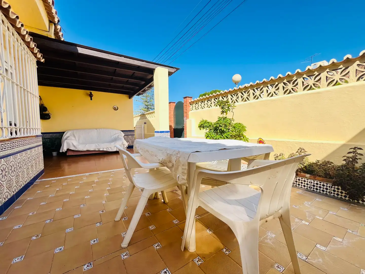 Terraza de Casa o chalet en venta en Fuengirola con Aire acondicionado, Jardín privado y Terraza