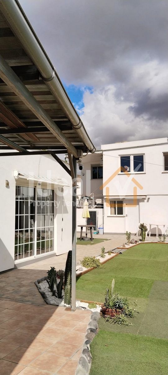 Vista exterior de Casa o chalet en venta en Arona con Jardín privado y Terraza