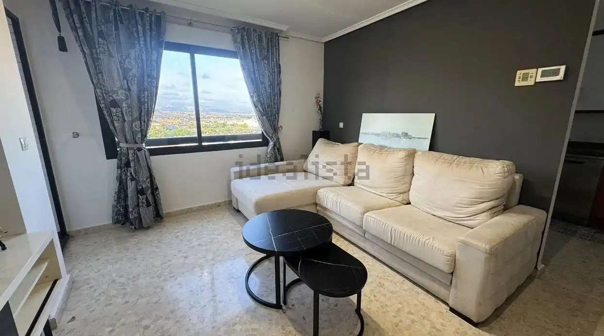 Wohnzimmer von Dachboden zur Miete in Garbinet - Vistahermosa