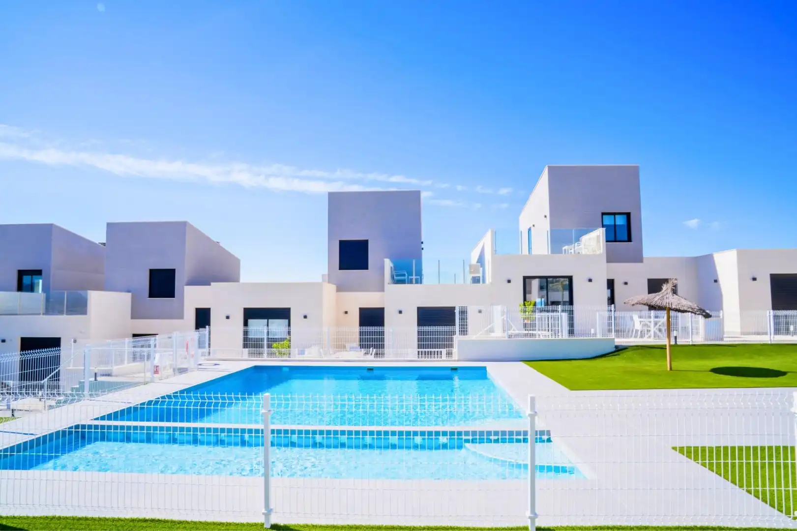 Piscina de Casa adosada en venta en Murcia con Aire acondicionado, Calefacción y Jardín privado