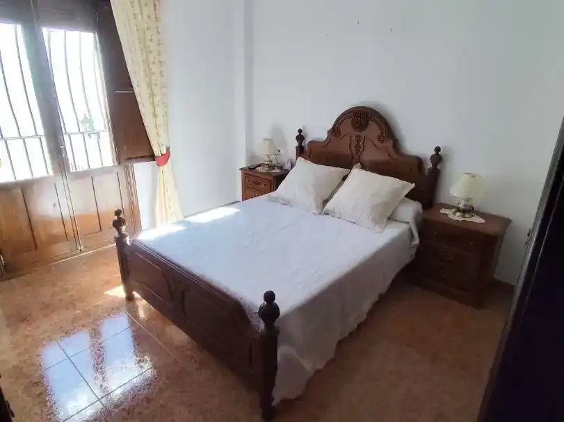 Dormitori de Casa adosada en venda en Ronda amb Traster i Moblat