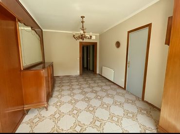 Piso con ascensor en venta en Travessera de les Corts