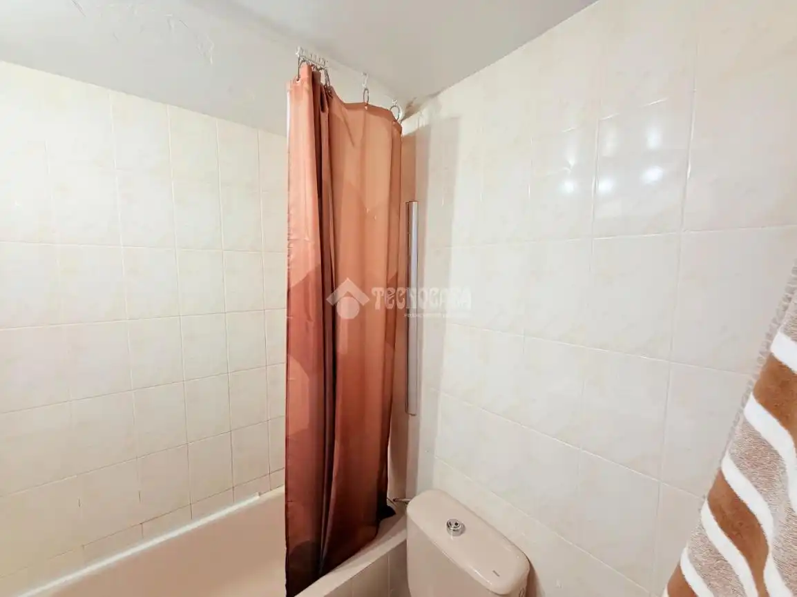 Baño de Piso en venta en Segovia con Balcón