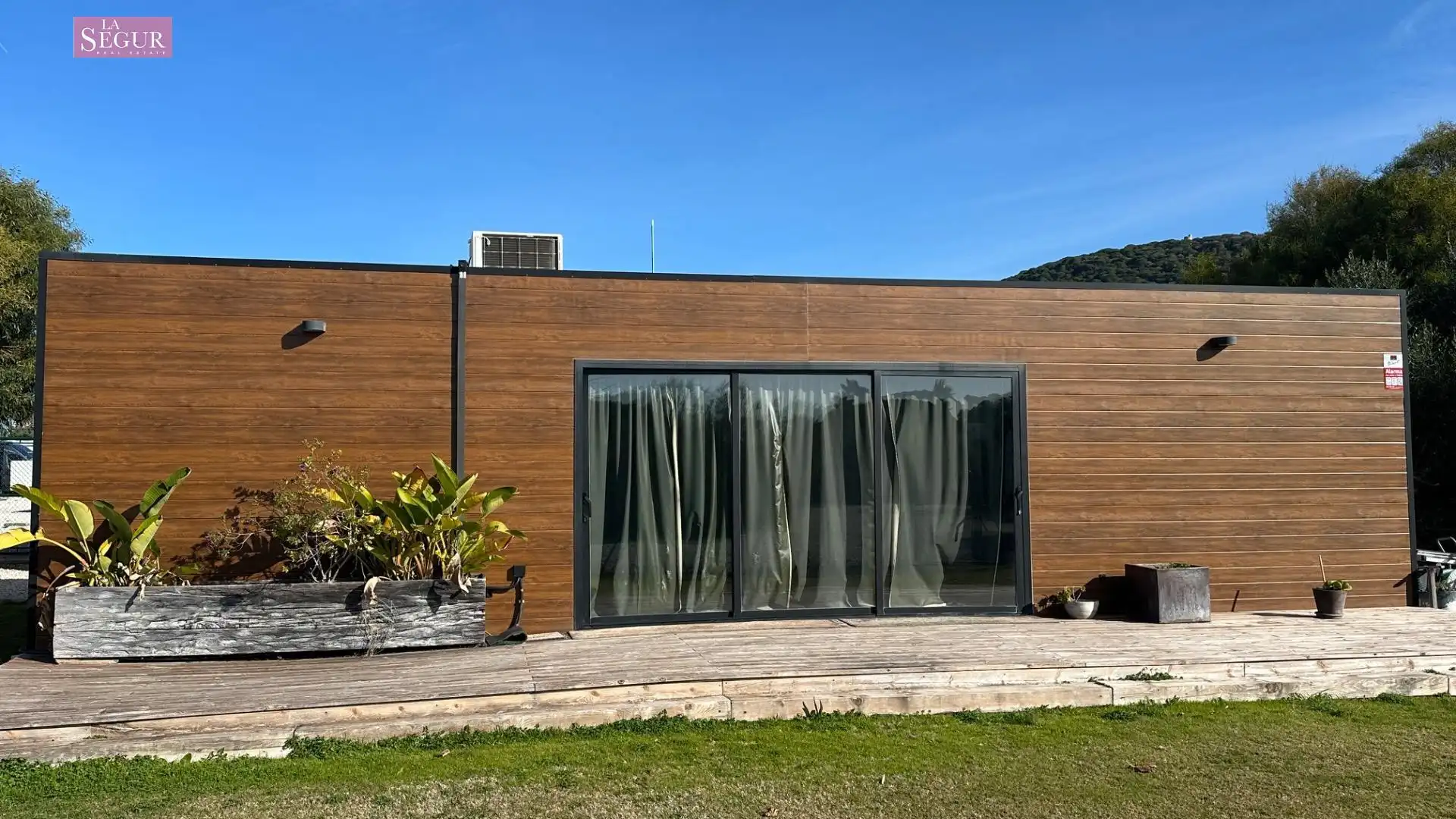 Vista exterior de Finca rústica en venta en Barbate con Aire acondicionado, Jardín privado y Terraza