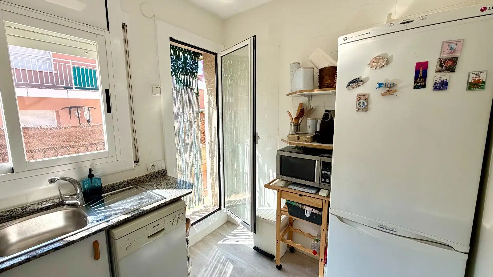 Küche von Dachboden zum Verkauf in Cunit mit Klimaanlage, Terrasse und Möbliert