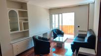 Living room of Flat to rent in  Madrid Capital  with Air Conditioner, Heating and Parquet flooring