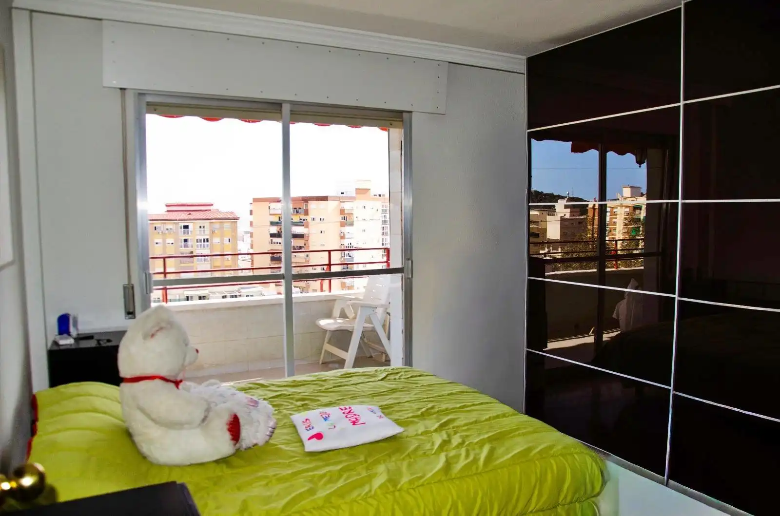 Habitación de Piso en venta en Málaga con Jardín privado, Terraza y Amueblado