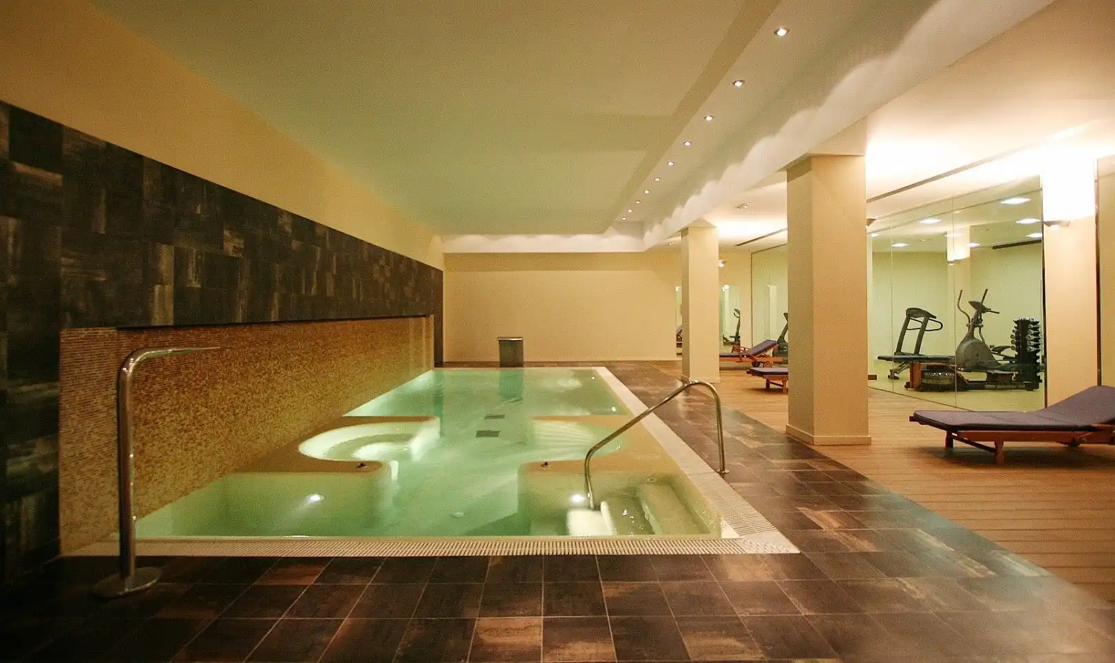 Piso con piscina en venta en Pico de Alcazaba 21, imagen 94