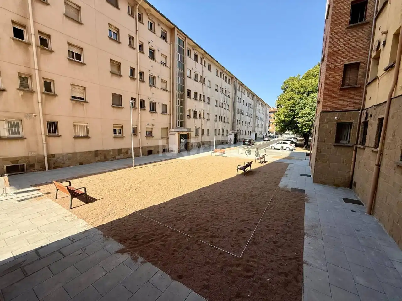 Parking of Flat for sale in Vic
