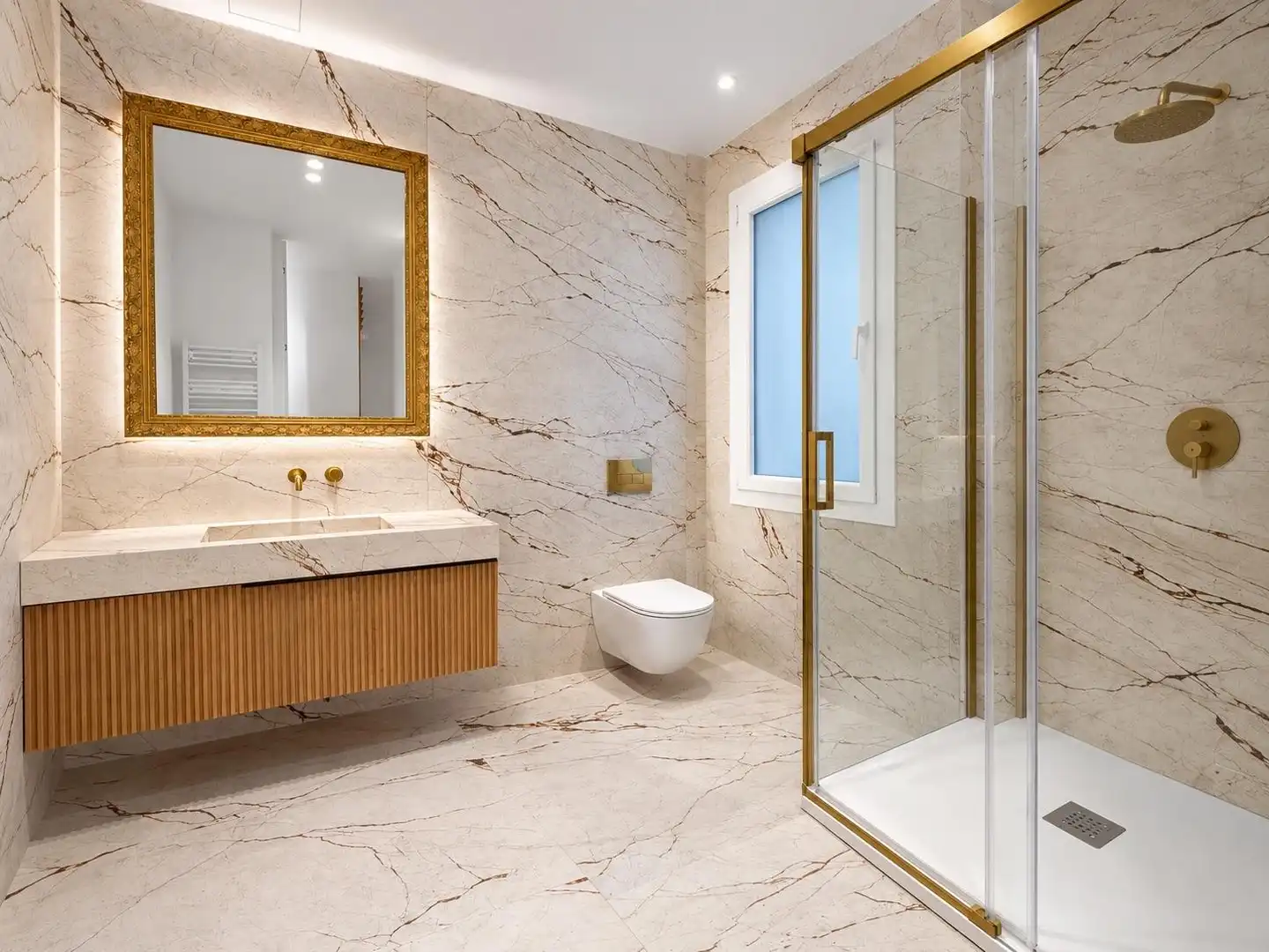 Baño de Piso en venta en Madrid con Aire acondicionado, Calefacción y Parquet