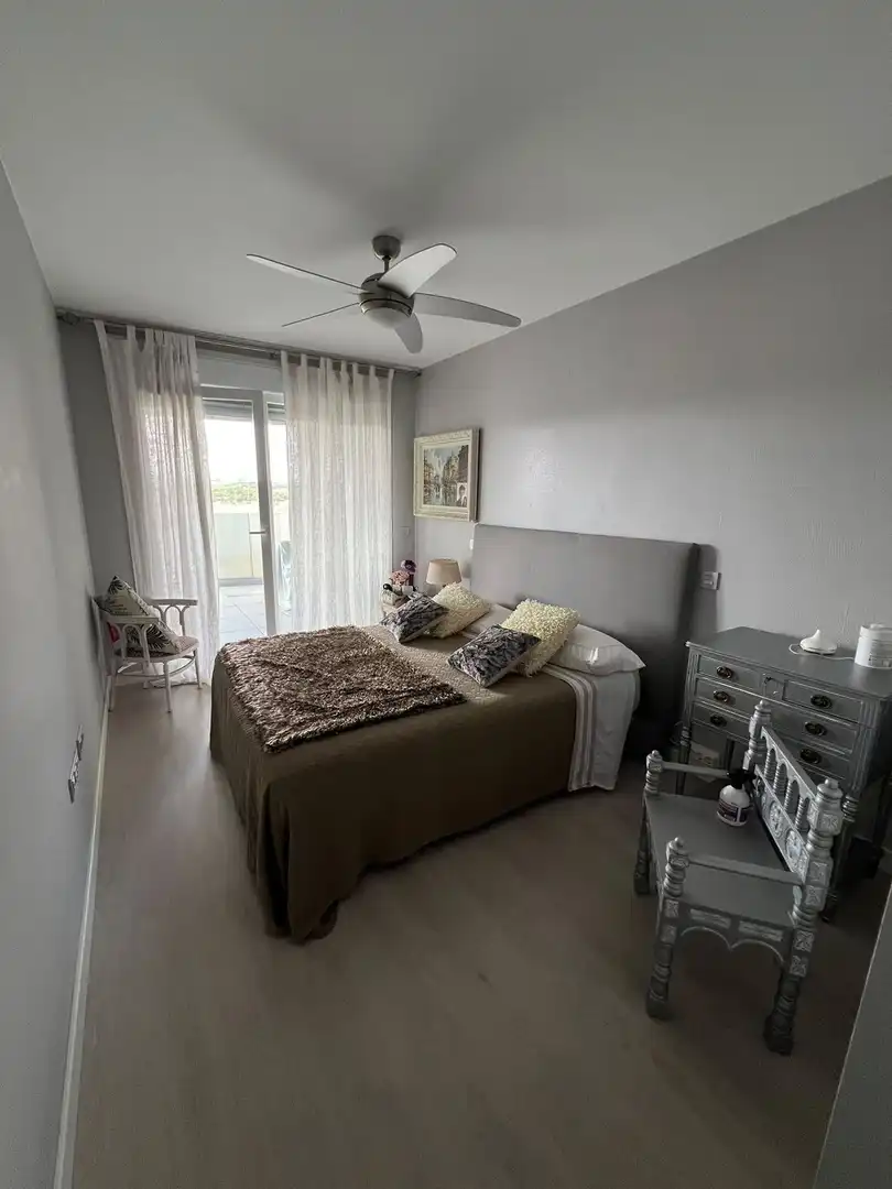 Schlafzimmer von Wohnung zum Verkauf in Torrero-La Paz