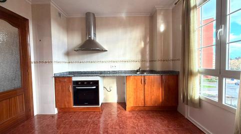 Foto 3 de Piso en venta en Avilés - Avenida Portugal, La Magdalena, Avilés