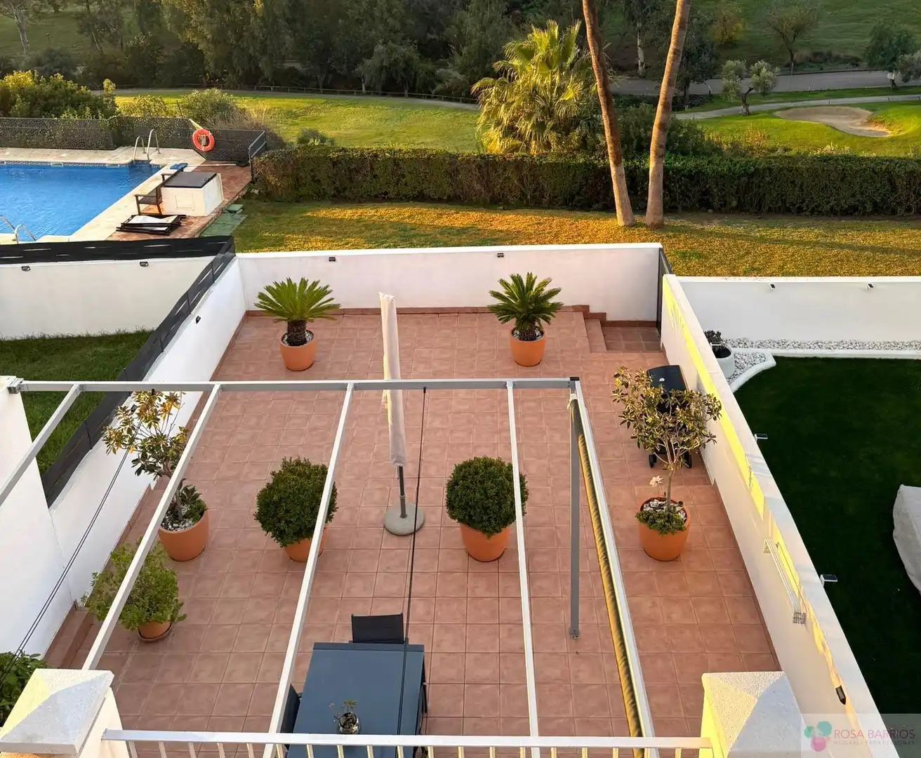 Terrassa de Casa adosada en venda en Estepona amb Terrassa, Traster i Piscina comunitària