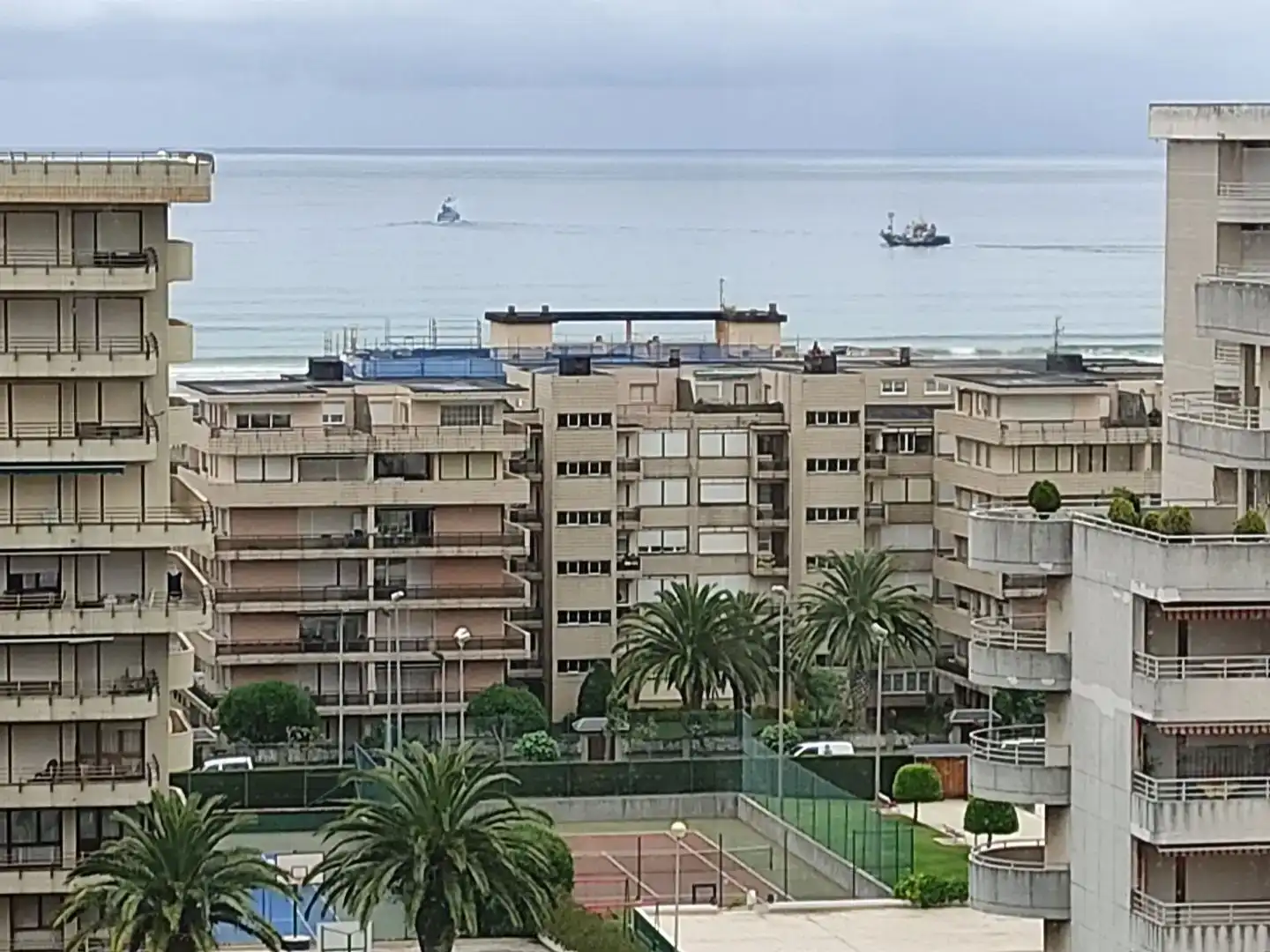 Vista exterior de Pis de lloguer en Laredo amb Balcó