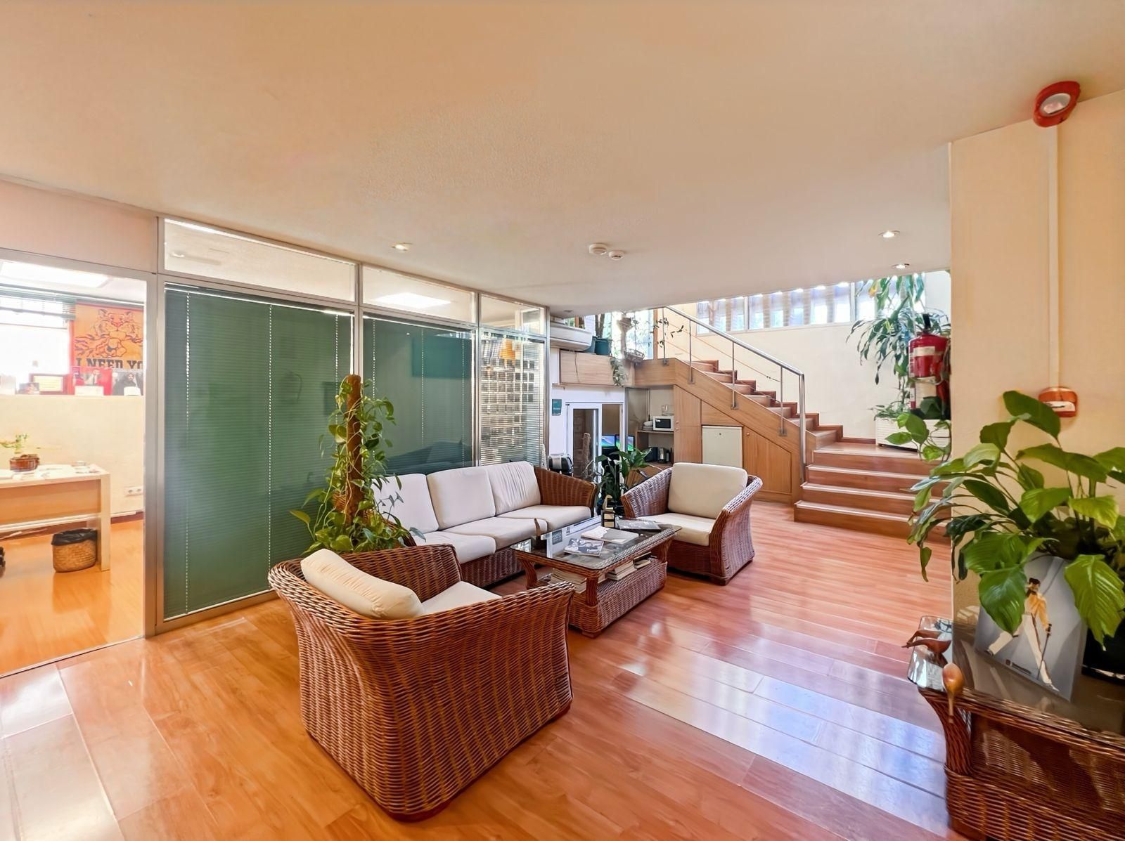Living room of Premises to rent in  Madrid Capital  with Air Conditioner