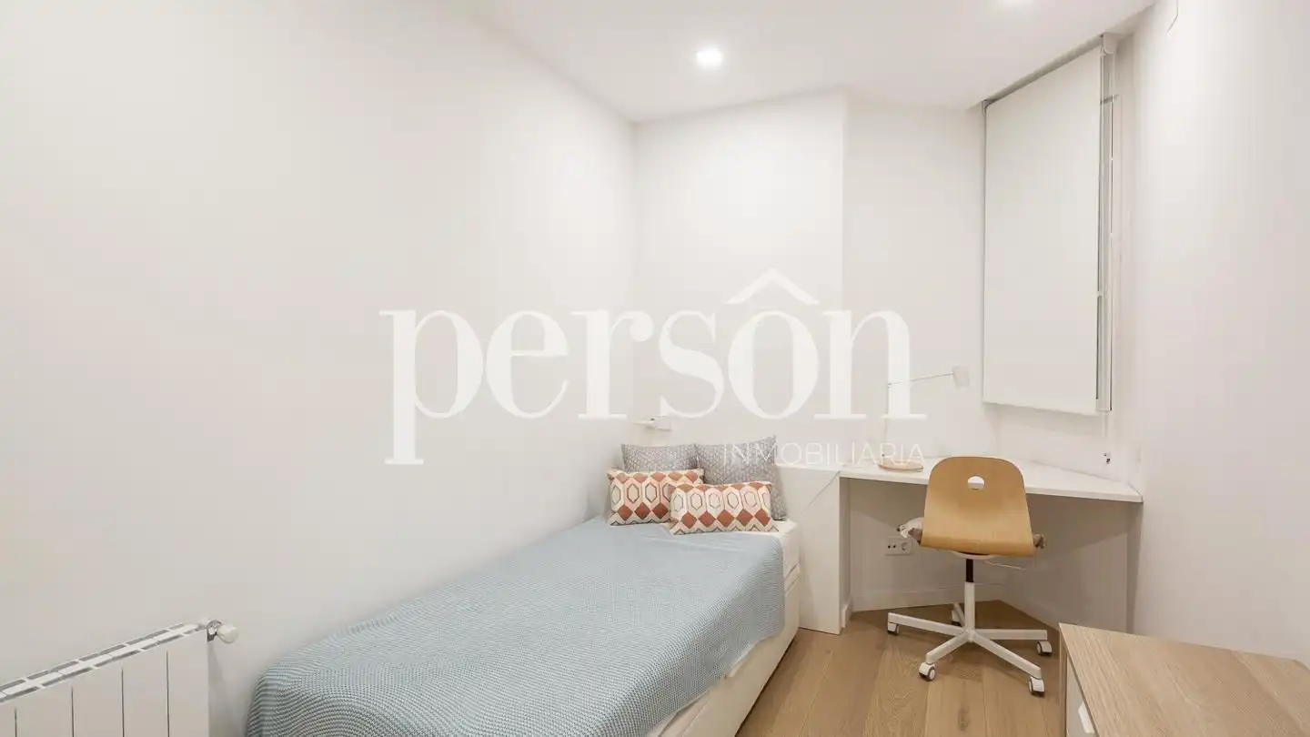 Habitación de Piso de alquiler en Valencia con Aire acondicionado, Terraza y Amueblado