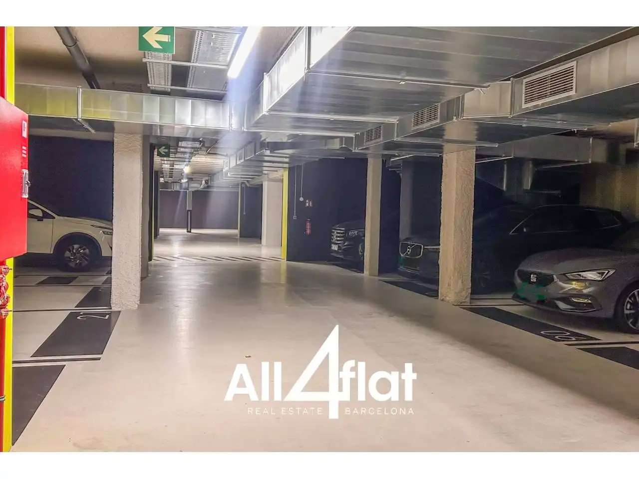 Parking of Flat for rent in Barcelona  with Air Conditioner, Heating and Furnished