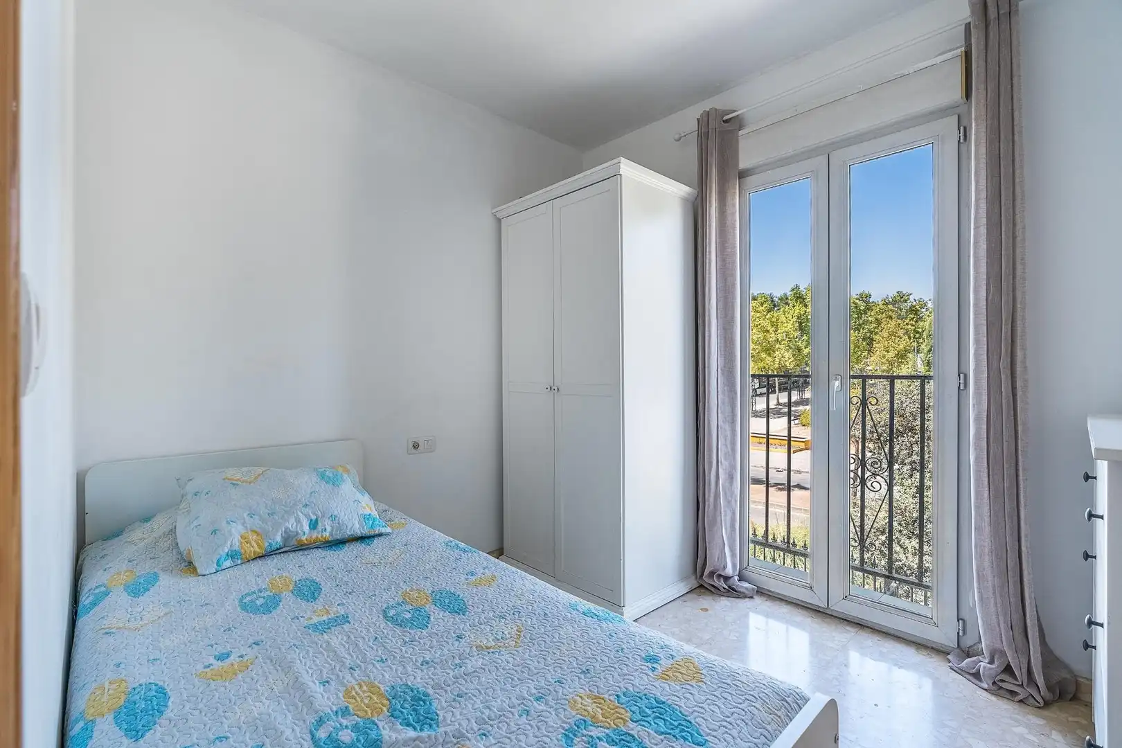 Habitación de Casa adosada en venta en Norte