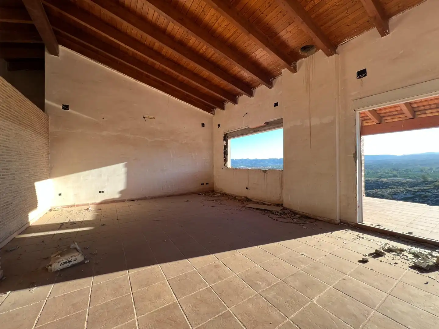 Casa o chalet en venta en L'Énova con Jardín privado, Terraza y Trastero