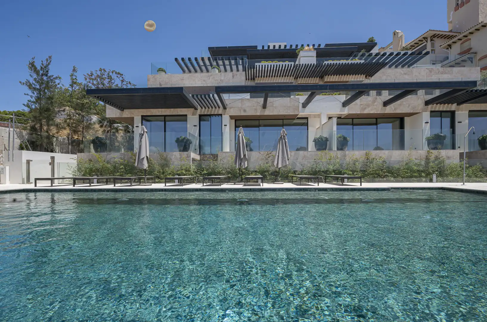 Piscina de Apartament en venda en Estepona amb Aire condicionat, Calefacció i Terrassa