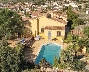 Vista exterior de Casa o xalet en venda en Arboleas amb Aire condicionat, Terrassa i Piscina