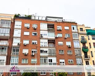 Vista exterior de Pis de lloguer en  Madrid Capital amb Calefacció, Terrassa i Es permeten mascotes