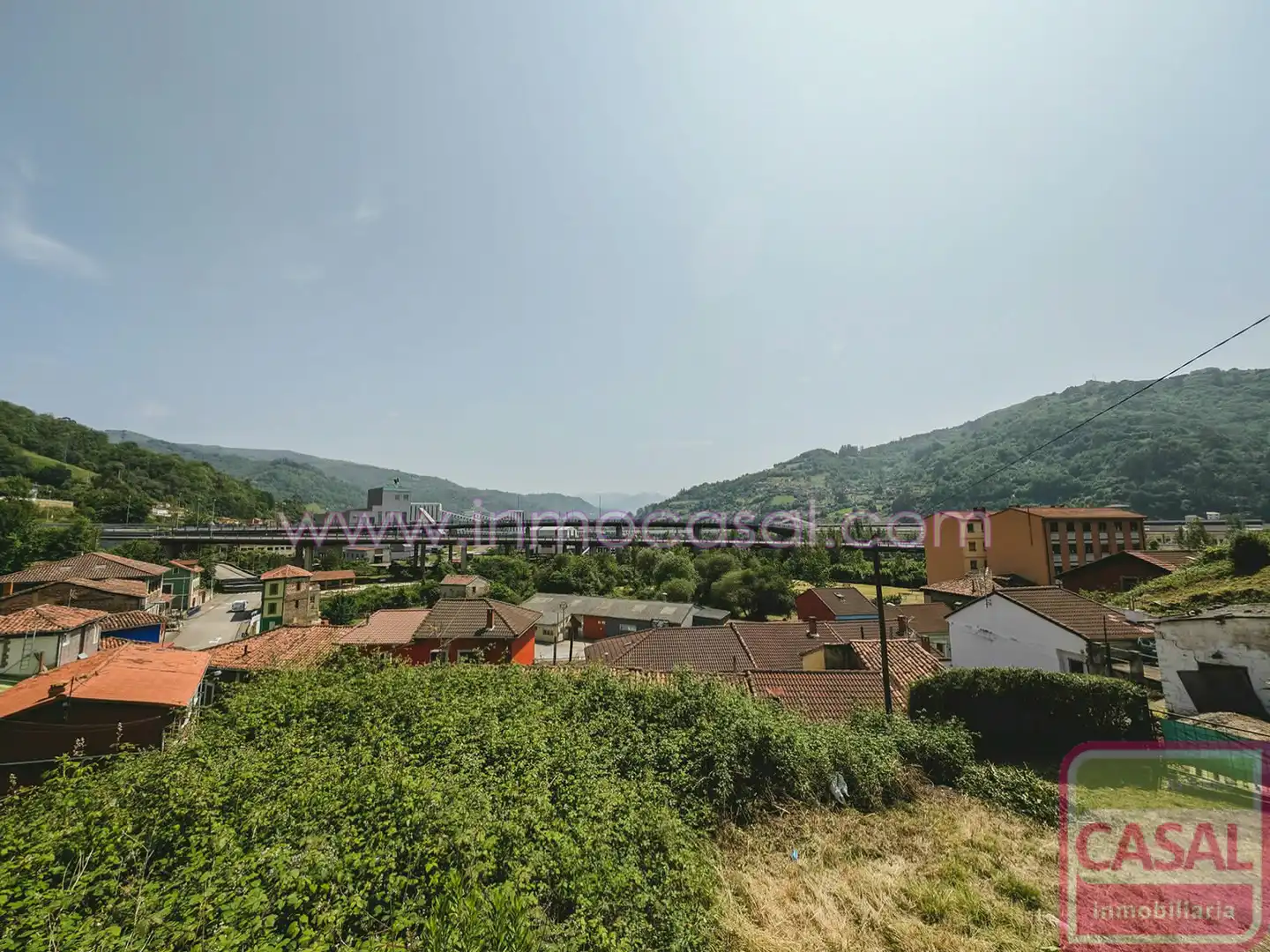 Vista exterior de Casa o xalet en venda en Mieres (Asturias) amb Calefacció, Terrassa i Traster